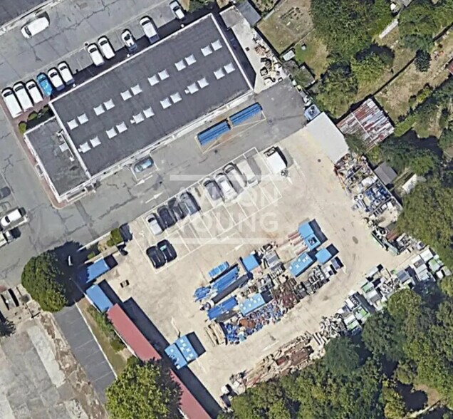 Flex dans Vitry-sur-Seine à louer - Photo du bâtiment - Image 2 de 3