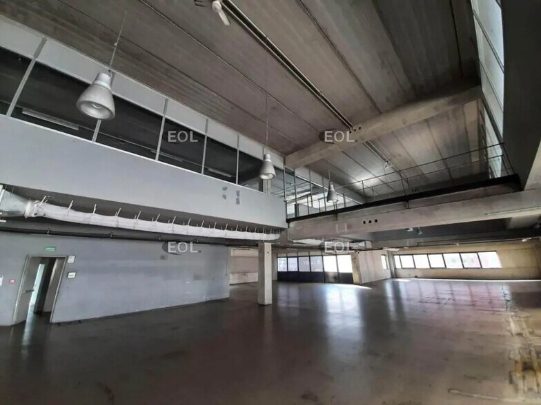 Flex in Ivry-sur-Seine for lease - Building Photo - Image 1 of 9