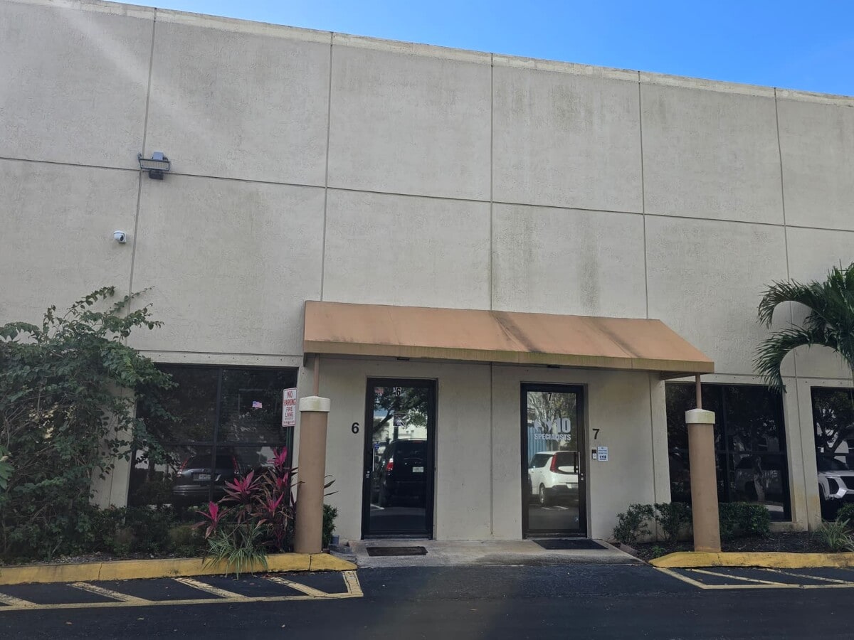 3660 NW 126th Ave, Coral Springs, FL 33065 - Unit 6-7 -  - Interior Photo - Image 2 of 20