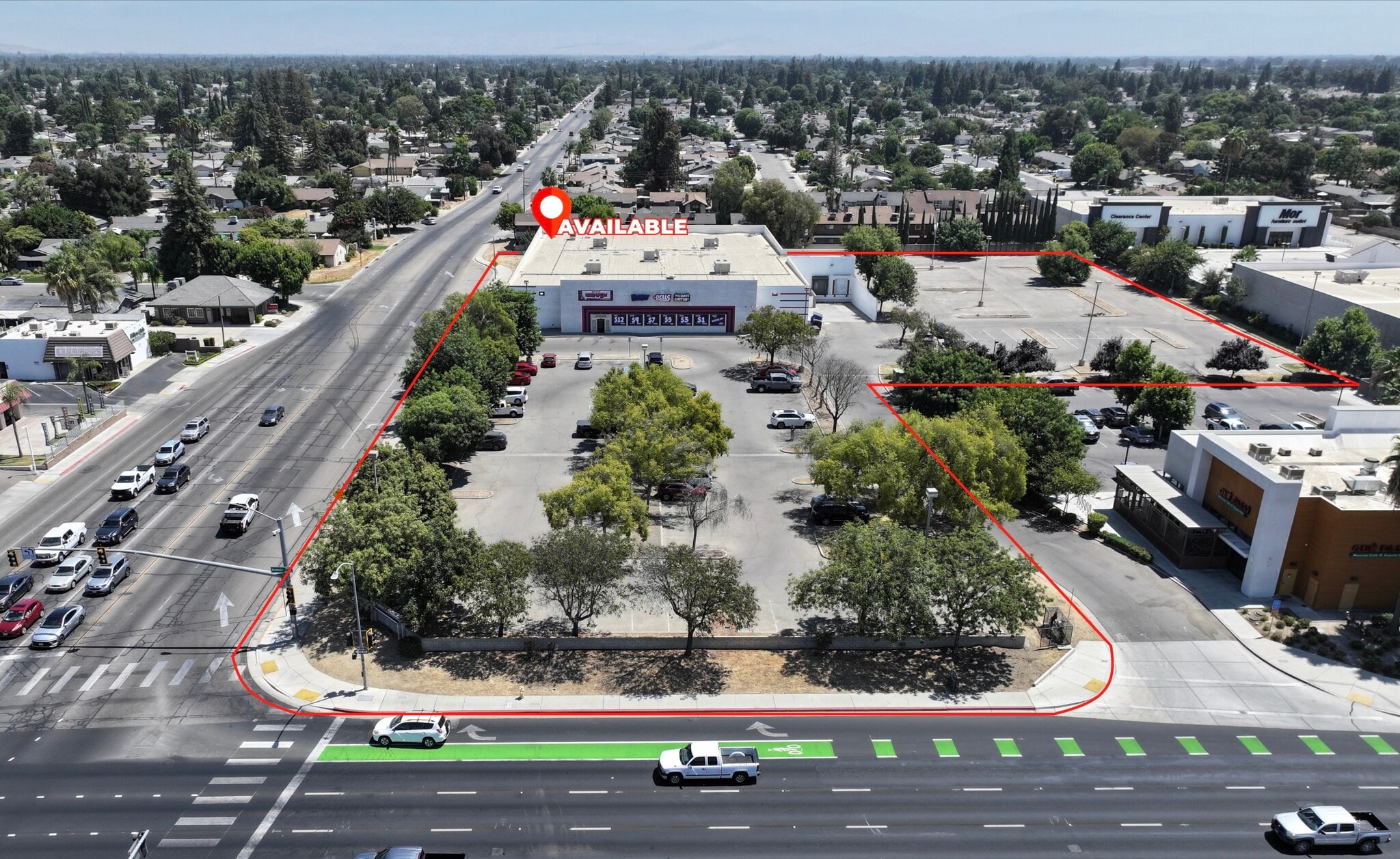 2800 S Mooney Blvd, Visalia, CA for lease Building Photo- Image 1 of 5