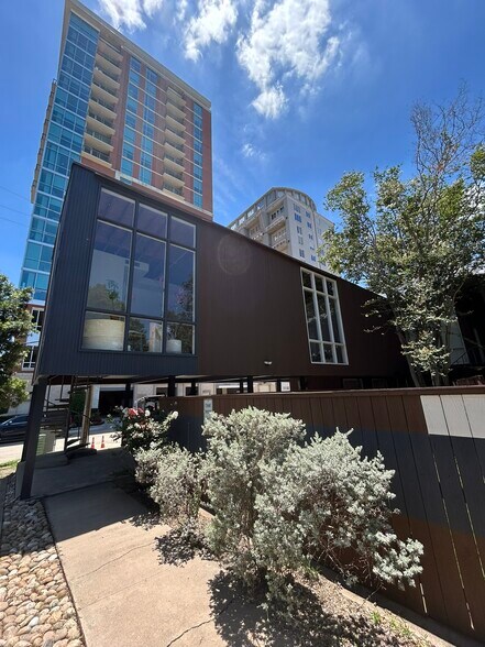 4916 Kelvin Dr, Houston, TX à louer - Photo du bâtiment - Image 2 de 13