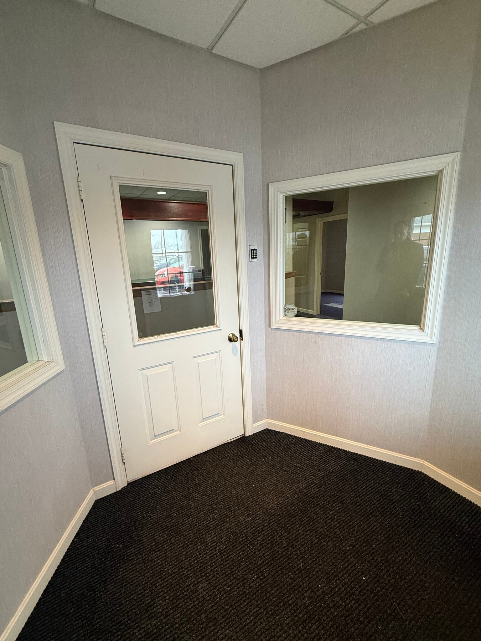 320 Center St, Chardon, OH à louer Photo intérieure- Image 1 de 14