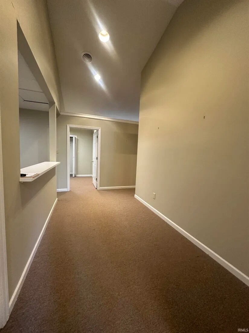 3101 E Covenanter Dr, Bloomington, IN for lease Interior Photo- Image 1 of 6