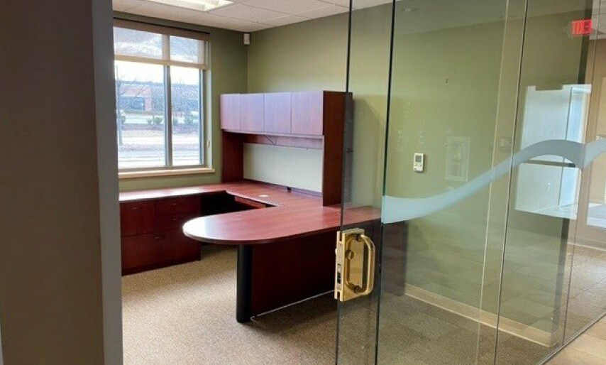 7485 Limestone Dr, Gainesville, VA for lease - Interior Photo - Image 3 of 12