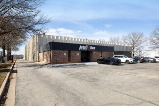 Plus de détails pour 9806-9810 Alden Rd, Lenexa, KS - Industriel à louer