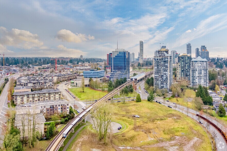 13401 108th Ave, Surrey, BC à louer - Photo du bâtiment - Image 2 de 5