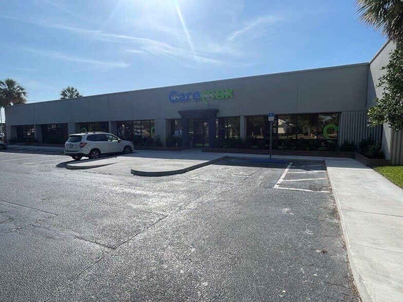 493 Semoran Blvd, Casselberry, FL à louer - Photo du bâtiment - Image 2 de 24