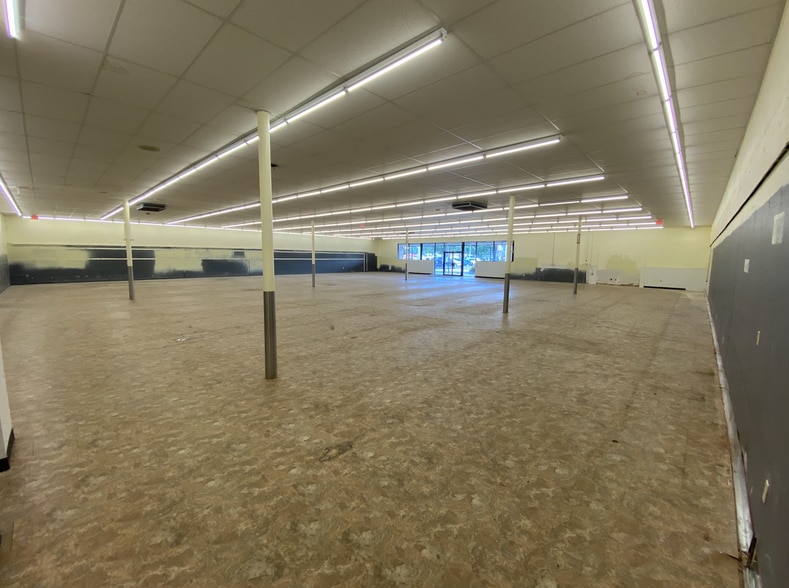 1200 Deltona Blvd, Deltona, FL for lease - Building Photo - Image 3 of 5