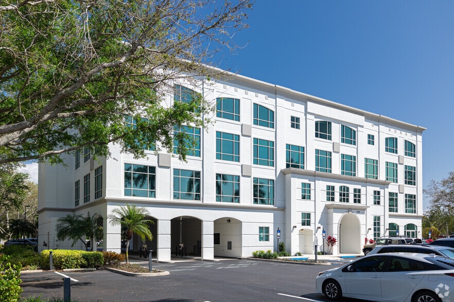 3838 Tamiami Trl N, Naples, FL for sale - Building Photo - Image 3 of 7