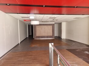 91 Queen St, Leeds for lease Interior Photo- Image 1 of 7