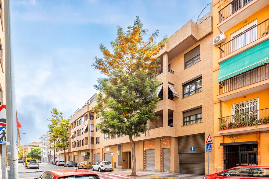 Carrer General Prim, Burjassot, Valencia for sale - Building Photo - Image 2 of 2