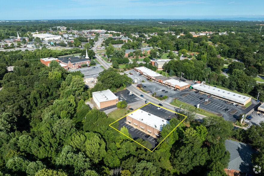 110 E Butler Rd, Mauldin, SC for lease - Aerial - Image 3 of 39