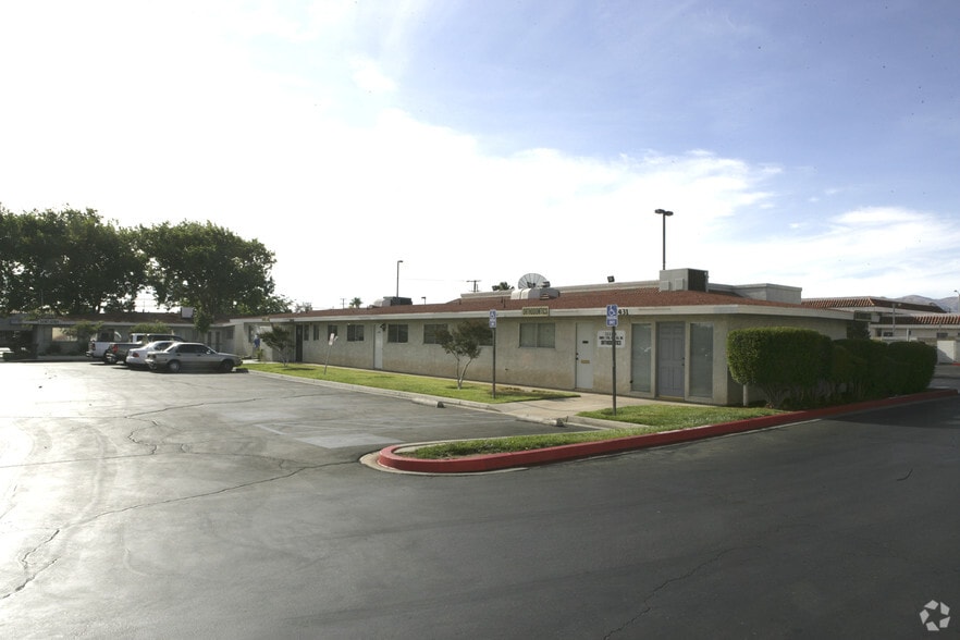 38425-38431 20th St E, Palmdale, CA for lease - Building Photo - Image 2 of 4
