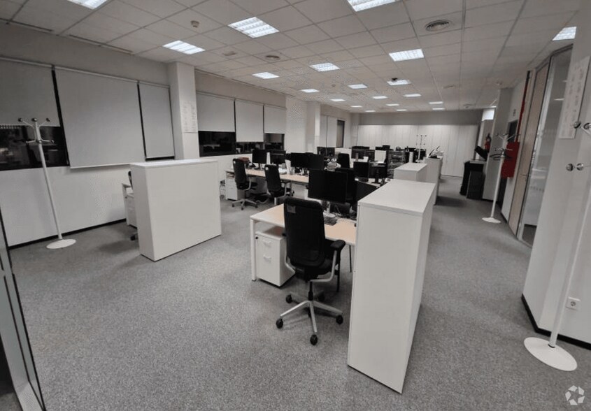Bureau dans Madrid, Madrid à louer - Photo du bâtiment - Image 2 de 10