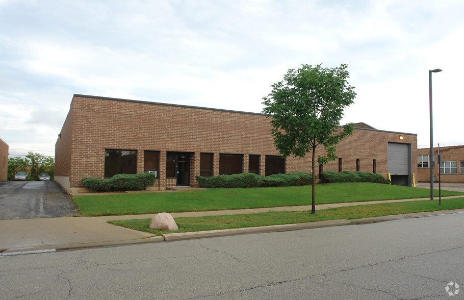 201 Bond St, Elk Grove Village, IL for lease - Building Photo - Image 1 of 2