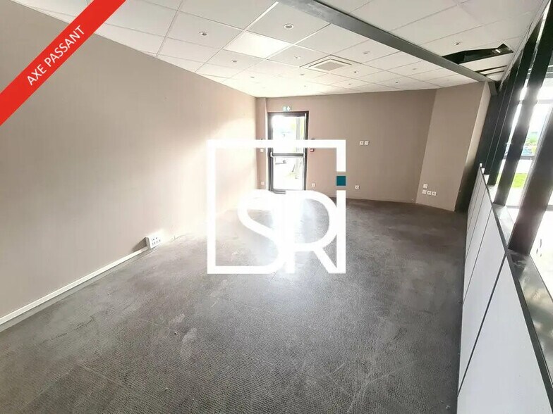 Commerce de détail dans Cournon-d'Auvergne à louer - Photo intérieure - Image 3 de 12