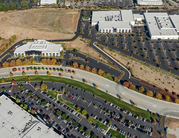 845 Embedded Way, San Jose, CA à louer - Aérien - Image 2 de 7