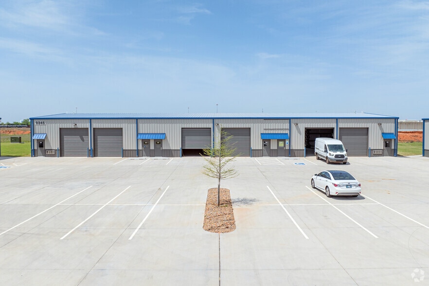 9345 S Eastern Ave, Moore, OK for lease - Primary Photo - Image 1 of 20