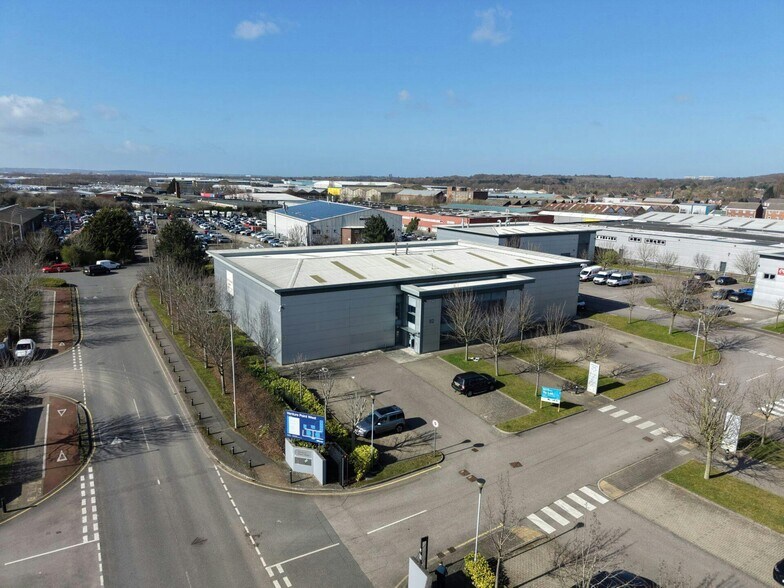 Evans Rd, Liverpool à louer - Photo du bâtiment - Image 2 de 17