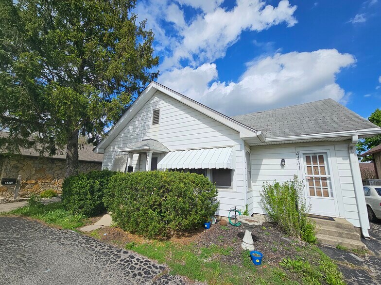 4441 N Franklin Rd, Lawrence, IN à vendre - Photo principale - Image 1 de 4