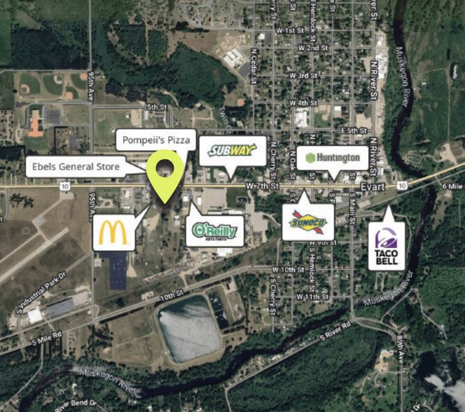 801 W 7th St, Evart, MI à vendre - Photo du bâtiment - Image 2 de 3