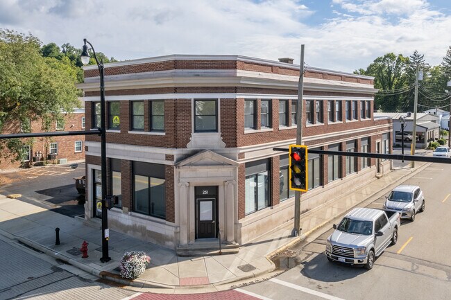 Plus de détails pour 251 E Main St, Batavia, OH - Bureau à vendre