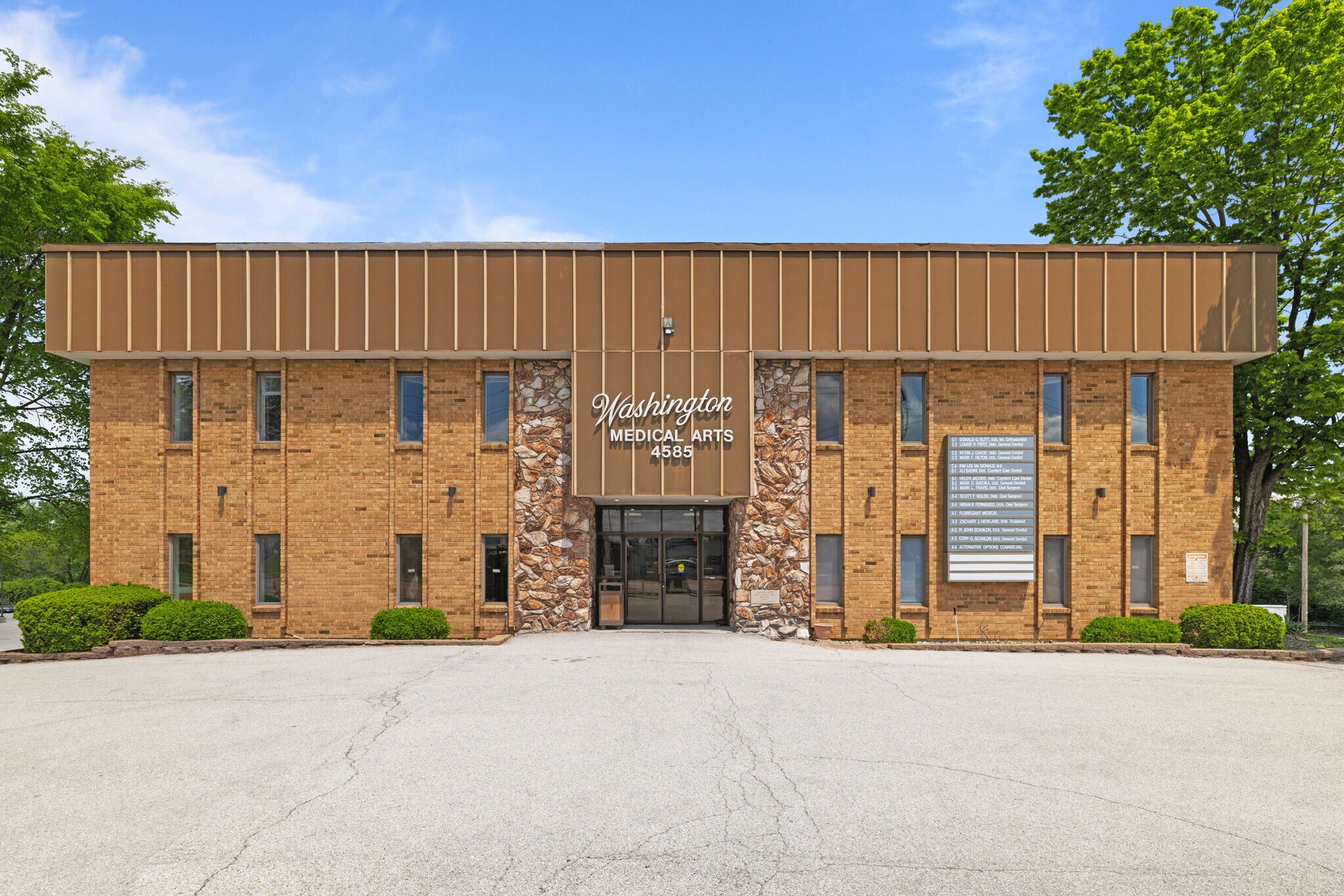 4585 Washington St, Florissant, MO à louer Photo du bâtiment- Image 1 de 15