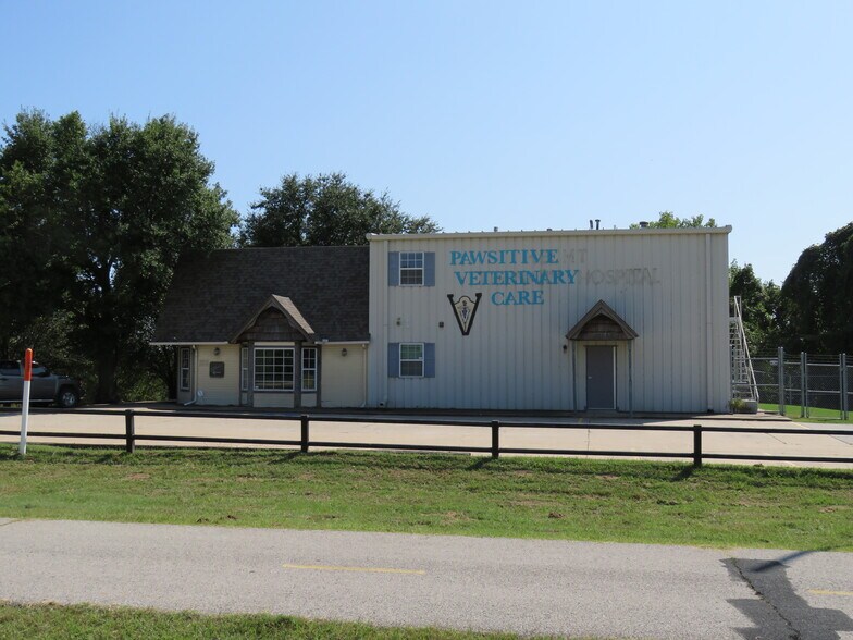 104 N Gilcrease Museum Rd, Tulsa, OK for sale - Building Photo - Image 1 of 1