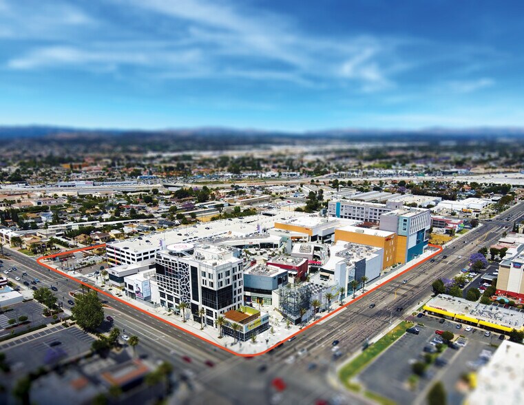 6940 Beach Blvd, Buena Park, CA à louer - Photo du bâtiment - Image 1 de 8