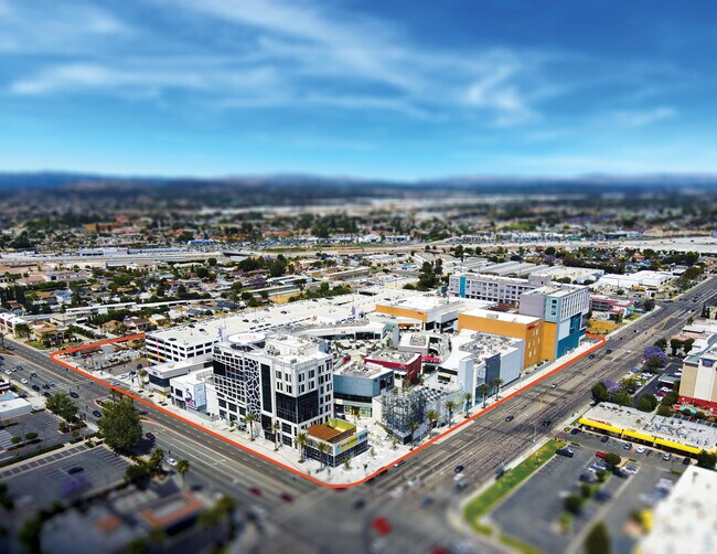 Plus de détails pour 6940 Beach Blvd, Buena Park, CA - Bureau, Commerce de détail à louer