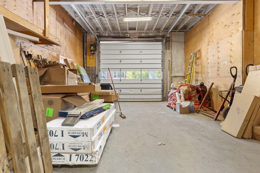 255-257 Ste-anne Ave, Ottawa, ON for sale - Interior Photo - Image 3 of 45