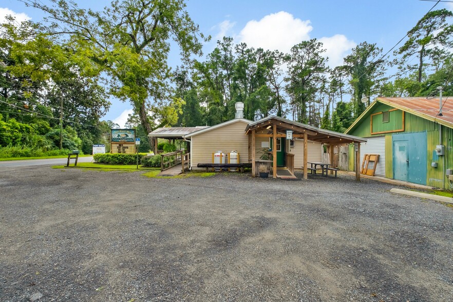 892 Woodville Hwy, Crawfordville, FL à vendre - Photo du b timent - Image 2 de 24