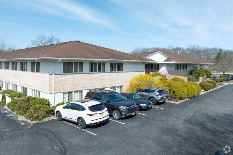 3771 Nesconset Hwy, South Setauket, NY à louer - Photo du bâtiment - Image 1 de 8