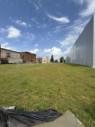 Plus de détails pour 122 8th St, Passaic, NJ - Terrain à vendre