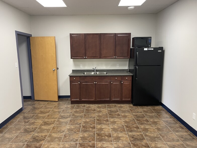 4304 62, Barrhead, AB for sale - Interior Photo - Image 2 of 6