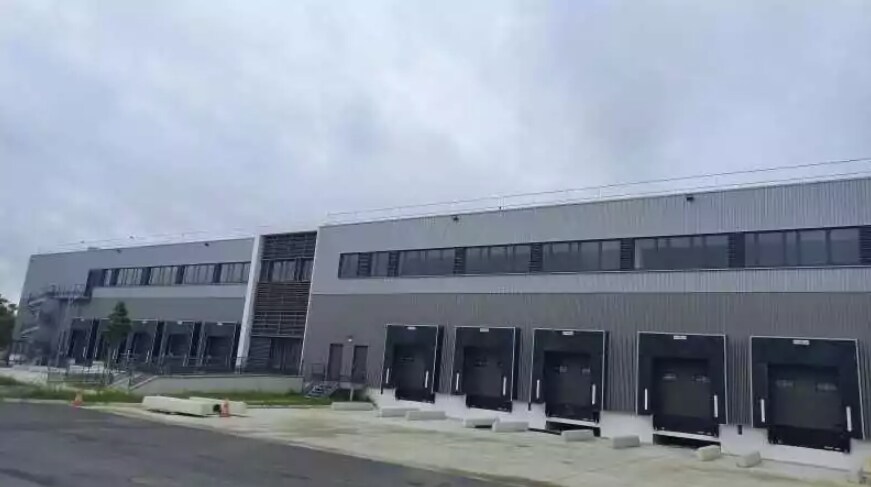 2 Avenue Des Morillons, Garges-lès-Gonesse for lease - Building Photo - Image 3 of 9