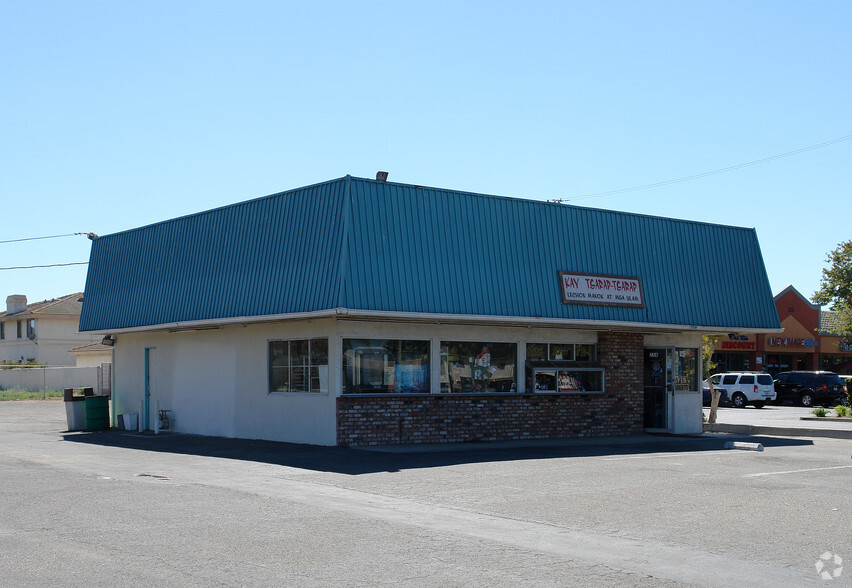 258 W Pleasant Valley Rd, Oxnard, CA for sale - Primary Photo - Image 2 of 2