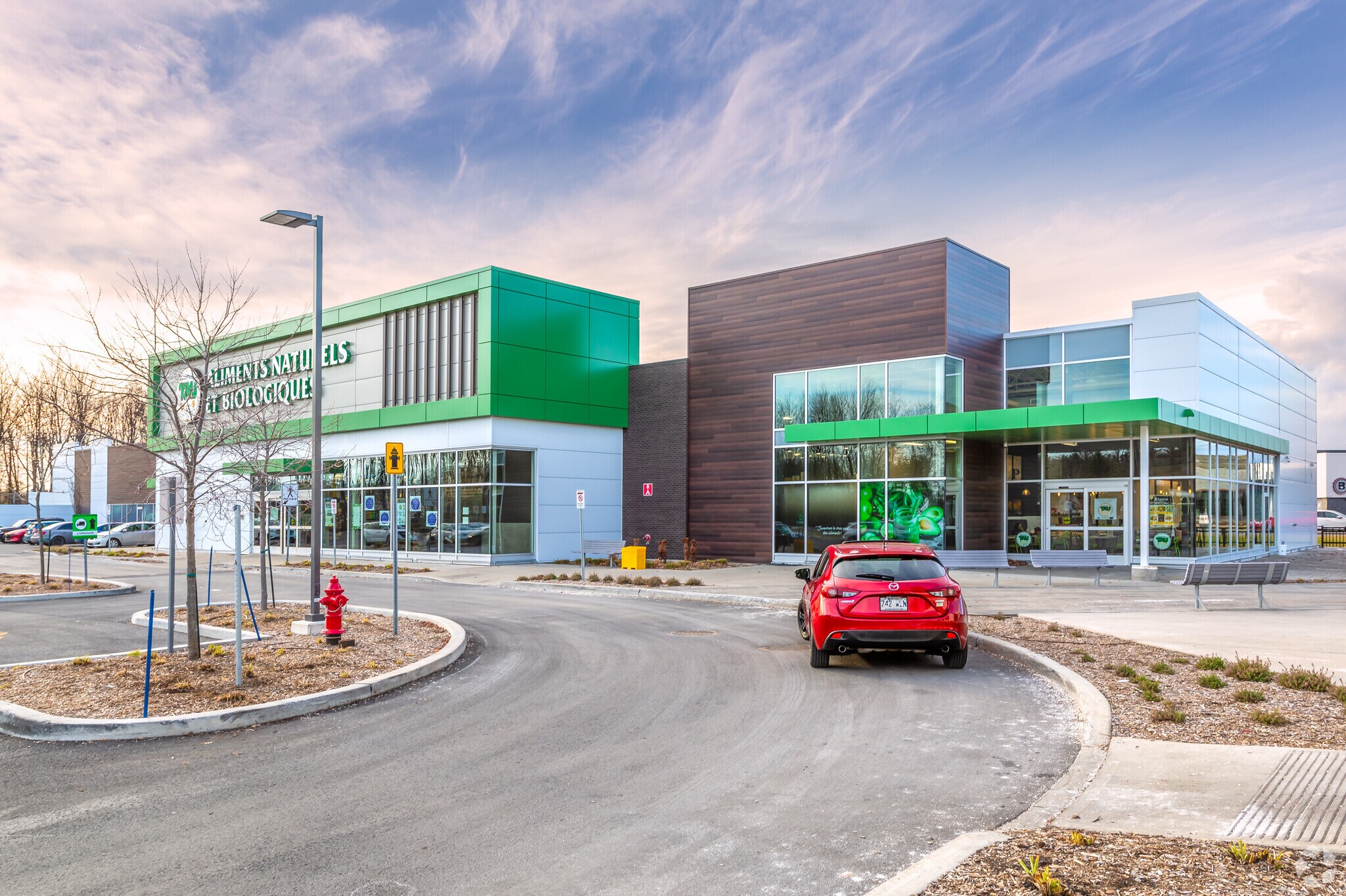 1350 Boul Michèle-Bohec, Blainville, QC for sale Primary Photo- Image 1 of 1