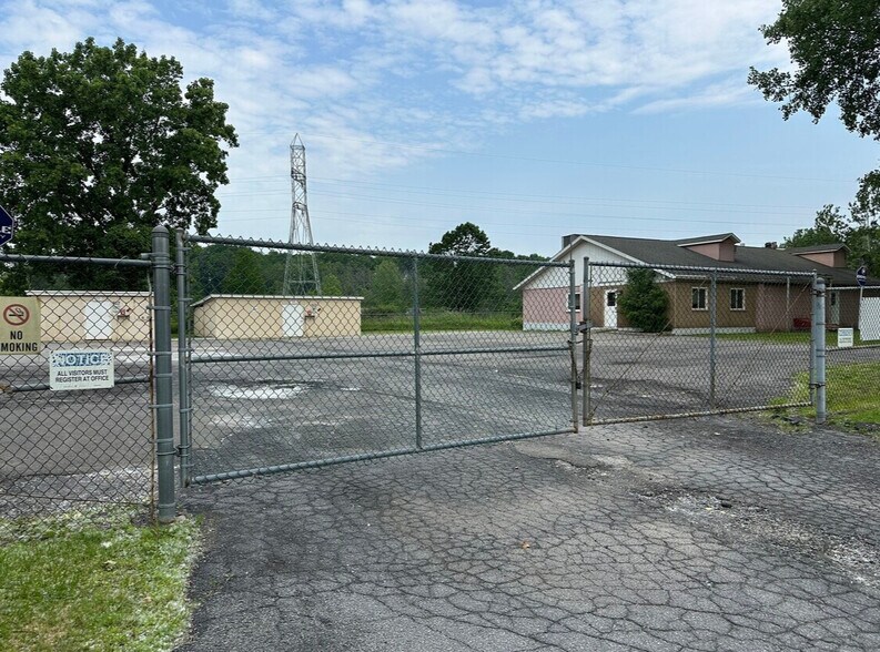 37 Maple Ave, Schenectady, NY à vendre - Photo du bâtiment - Image 1 de 1