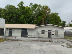 934 NW 17th Ave, Ocala, FL à louer Photo du bâtiment- Image 2 de 8