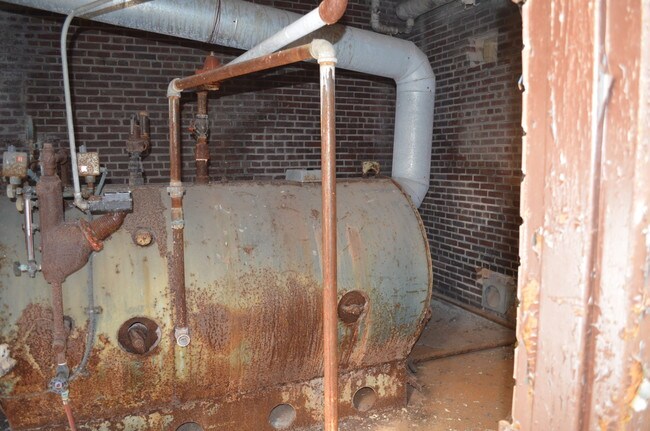 Plus de détails pour 118 E Main St, Mc Connell, IL - Industriel à louer