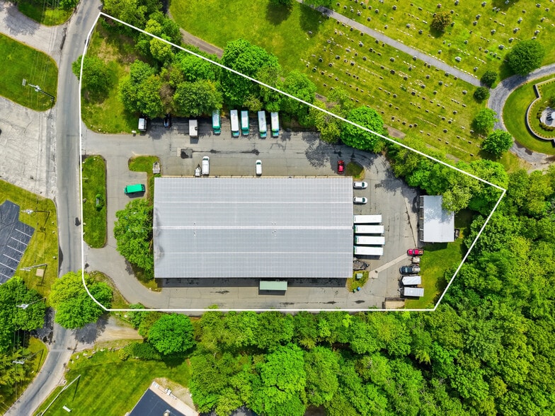 17 Industrial Park, Centerbrook, CT à vendre - Photo du bâtiment - Image 2 de 16