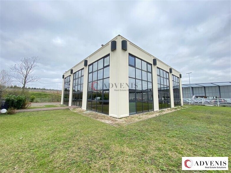 9 Allée James Watt, Mérignac à louer - Photo du bâtiment - Image 1 de 8