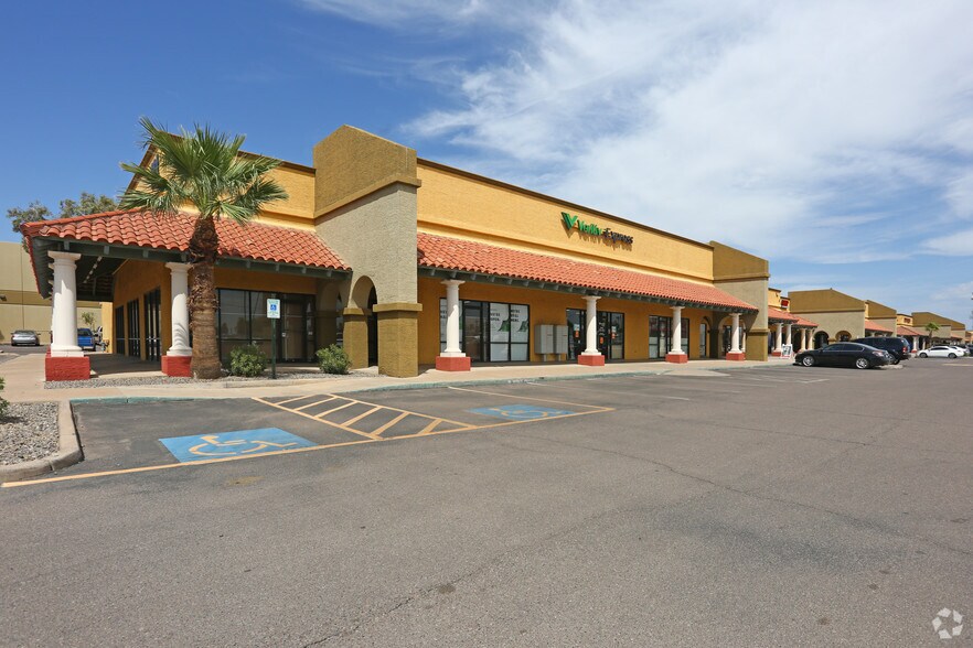 526 W Broadway Rd, Mesa, AZ à louer - Photo du bâtiment - Image 2 de 5