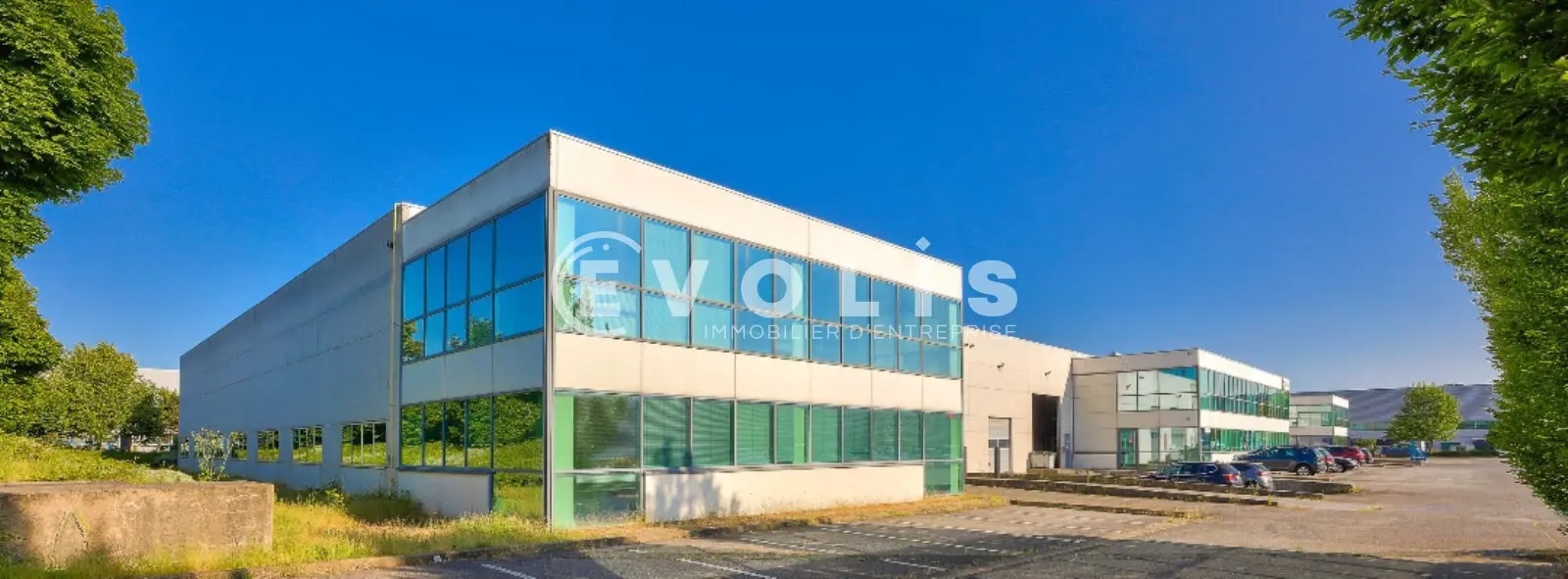 8 Rue Jacqueline Auriol, Chilly-Mazarin for lease Building Photo- Image 1 of 11