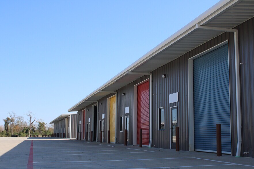 8830 FM 3180, Baytown, TX à louer - Photo du bâtiment - Image 2 de 9