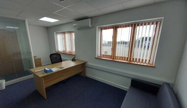 62 Lancaster Way, Ely for lease Interior Photo- Image 1 of 3