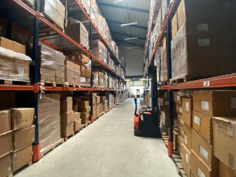 Flex in Cormeilles-en-Parisis for sale - Interior Photo - Image 3 of 6