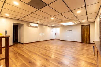 3520 Cadillac Ave, Costa Mesa, CA à louer Photo intérieure- Image 2 de 4