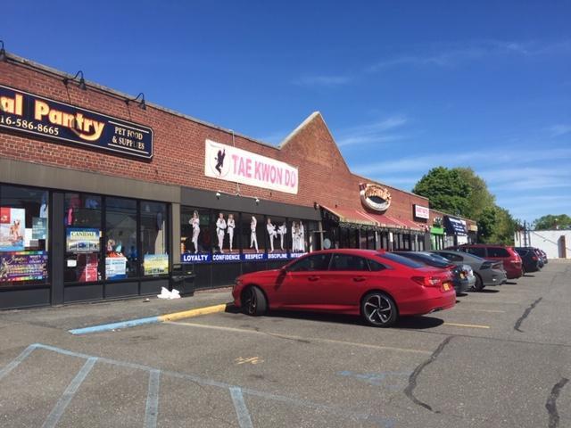 182-194 Merritts Rd, Farmingdale, NY à louer - Photo du bâtiment - Image 3 de 7